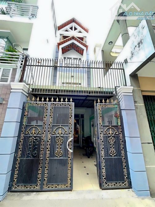 Bán nhà Phú Nhuận-Hẻm ô tô-Giáp Q1-Sát MT Thích Quảng Đức-P4-78m2-4x20-4tầng-5PN