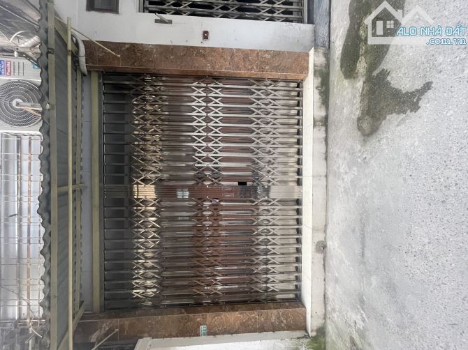 BÁN NHÀ ĐỘI CẤN BA ĐÌNH DT 42 M 5 T NHỈNH 14TỶ NHÀ DÂY XÂY GẦN PHỐ VỊ TRÍ HIẾM CÓ