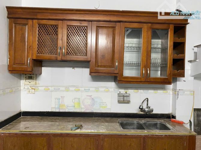 Cho thuê nhà ngách 2/73 Tổ 4 Bằng B Hoàng Liệt, Hoàng Mai,DT 24m x 5 tầng 8tr5 - 1