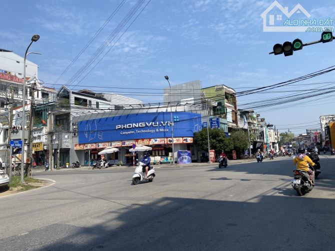 Cho Thuê Mặt Bằng Căn Góc siêu đẹp 2.5T Bà Triệu Tp Huế - 2