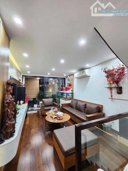 BÁN NHÀ ĐỘI CẤN BA ĐÌNH DT 42 M 5 T NHỈNH 14TỶ NHÀ DÂY XÂY GẦN PHỐ VỊ TRÍ HIẾM CÓ