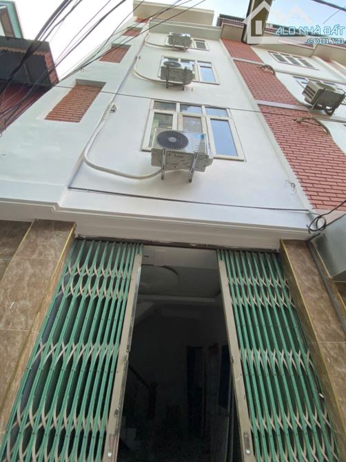 Cho thuê nhà ngách 2/73 Tổ 4 Bằng B Hoàng Liệt, Hoàng Mai,DT 24m x 5 tầng 8tr5 - 3