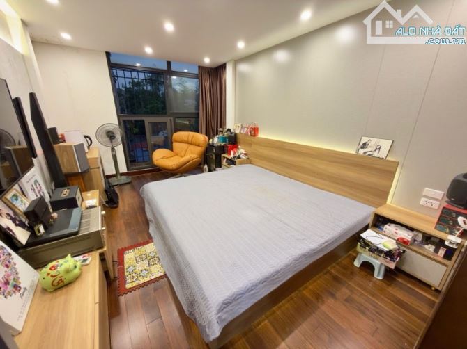 BÁN NHÀ ĐỘI CẤN BA ĐÌNH DT 42 M 5 T NHỈNH 14TỶ NHÀ DÂY XÂY GẦN PHỐ VỊ TRÍ HIẾM CÓ