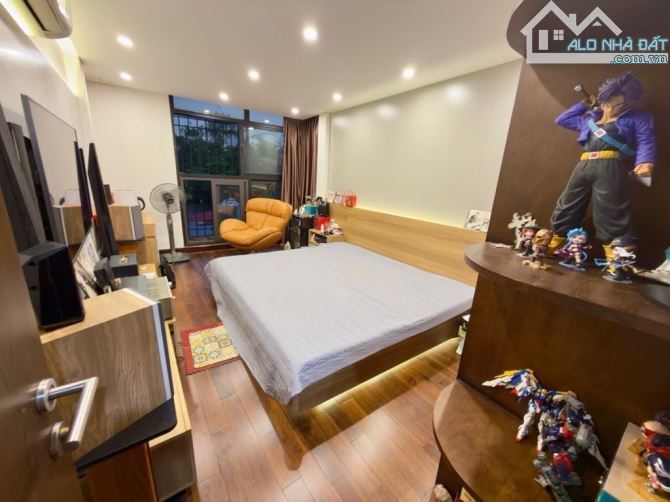 BÁN NHÀ ĐỘI CẤN BA ĐÌNH DT 42 M 5 T NHỈNH 14TỶ NHÀ DÂY XÂY GẦN PHỐ VỊ TRÍ HIẾM CÓ