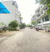 🍇VIEW HỒ ĐIỀU HOÀ . CÁCH 1 NHÀ RA Ô TÔ 16 CHỖ CHẠY VÒNG QUANH NGAY NGỌC LÂM LONG BIÊN