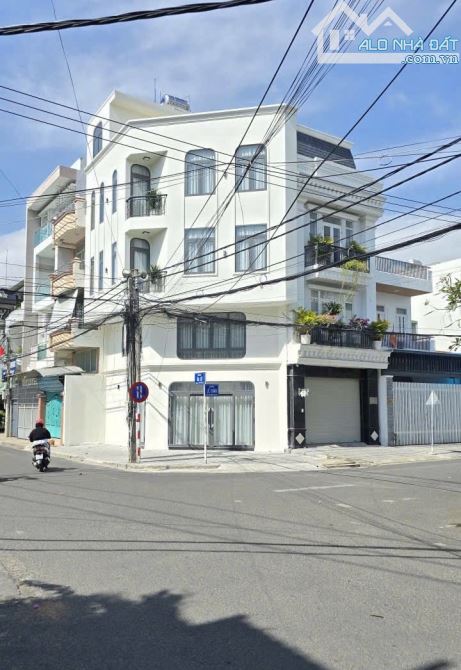 Bán nhà góc 4 tầng góc đường Âu Cơ và Lê Chân , Phường Tân Tiến , Nha Trang. Giá 9 Tỷ