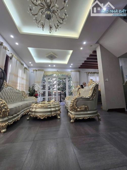 CHỦ BÁN GẤP BIỆT THỰ 122/25 PHỔ QUANG, Q.PHÚ NHUẬN, DT:14X20M , GIÁ 60 TỶ - 10