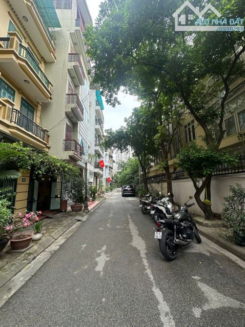 Lô Góc , Kinh Doanh , Vị Trí Vip , Trung Tâm Cầu Giấy , 5 Tầng , 16.5 Tỷ