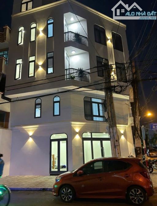 Bán nhà góc 4 tầng góc đường Âu Cơ và Lê Chân , Phường Tân Tiến , Nha Trang. Giá 9 Tỷ - 1