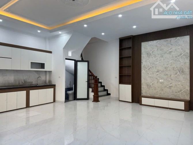 🏡 BÁN NHÀ NGŨ HIỆP – 5 TẦNG – 43m² – GIÁ 6.1 TỶ - 1