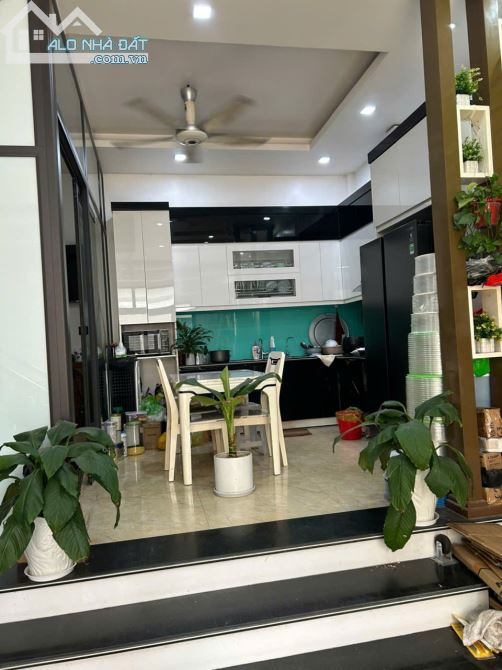 BÁN NHÀ 5 TẦNG - LÔ 28 TÁI ĐỊNH CƯ XI MĂNG - PHƯỜNG SỞ DẦU, QUẬN HỒNG BÀNG, HẢI PHÒNG - 2