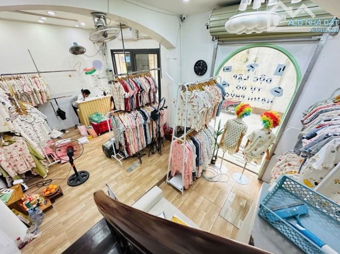 Lô Góc , Kinh Doanh , Vị Trí Vip , Trung Tâm Cầu Giấy , 5 Tầng , 16.5 Tỷ