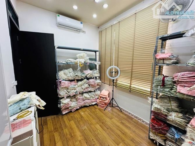 Lô Góc , Kinh Doanh , Vị Trí Vip , Trung Tâm Cầu Giấy , 5 Tầng , 16.5 Tỷ