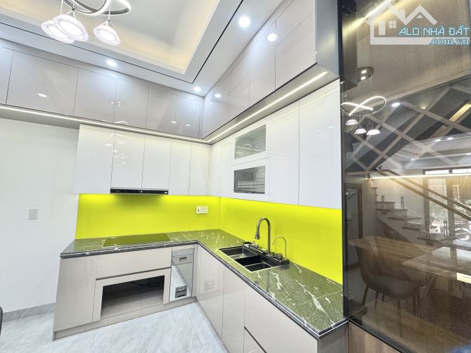 Nhà 5 tầng 40m2 mới tinh tđc Xi Măng Sở Dầu Hồng Bàng chỉ 4,85 tỷ đường 11m ô tô đỗ - 3