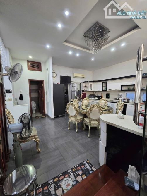 CHỦ BÁN GẤP BIỆT THỰ 122/25 PHỔ QUANG, Q.PHÚ NHUẬN, DT:14X20M , GIÁ 60 TỶ - 3