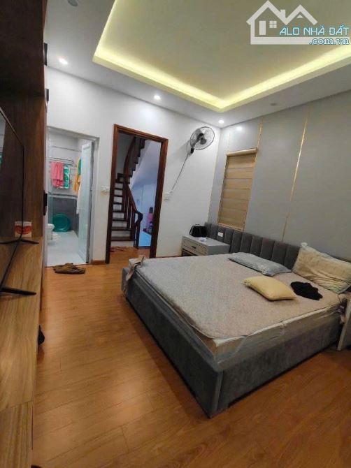 Bán nhà riêng Phố Trần Bình, 35m2, 4 tầng, mt 3.8m, dòng tiền, nhỉnh 7 tỷ