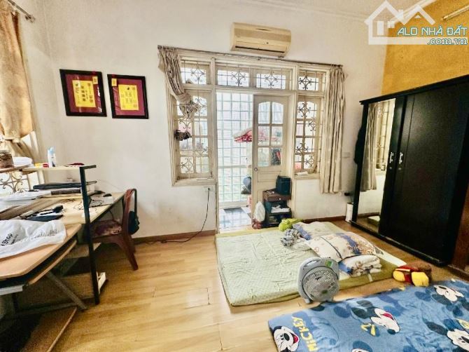 PHỐ VIP LÝ NAM ĐẾ – DÂN XÂY - Ô TÔ VÀO NHÀ-MẶT TIỀN KHỦNG - Ở ĐẲNG CẤP – AN NINH ĐỈNH