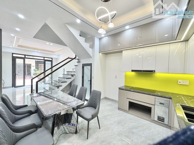 Nhà 5 tầng 40m2 mới tinh tđc Xi Măng Sở Dầu Hồng Bàng chỉ 4,85 tỷ đường 11m ô tô đỗ - 4