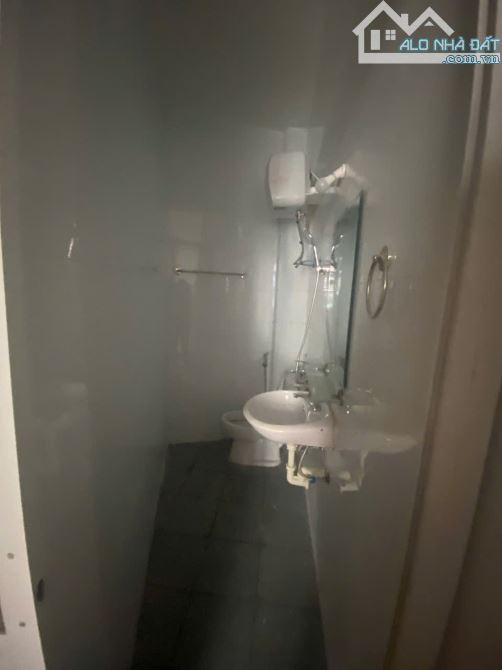 Cho thuê nhà ngách 2/73 Tổ 4 Bằng B Hoàng Liệt, Hoàng Mai,DT 24m x 5 tầng 8tr5 - 4