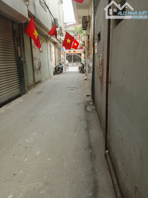 Bán nhà đất khu vực Tây Hồ Hà Nội