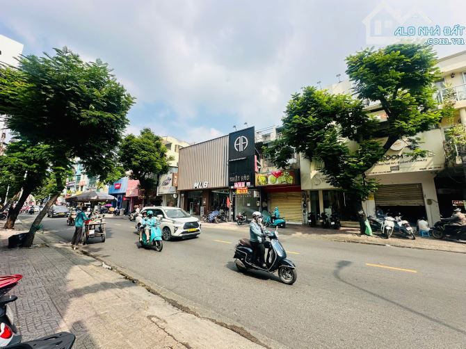 Cho thuê nhà MT đường Lê Văn Sỹ , Q. Phú Nhuận(4x23m- 3 Tầng) Giá chỉ: 59 triệu/tháng - 1