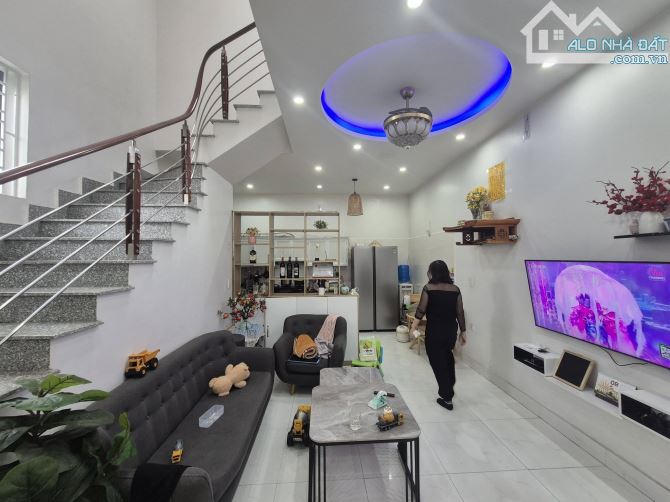 ✨🏡 BÁN NHÀ 2 TẦNG HƯỚNG ĐÔNG NAM, QUỲNH CƯ, HÙNG VƯƠNG, HẢI PHÒNG 🏡✨ - 1
