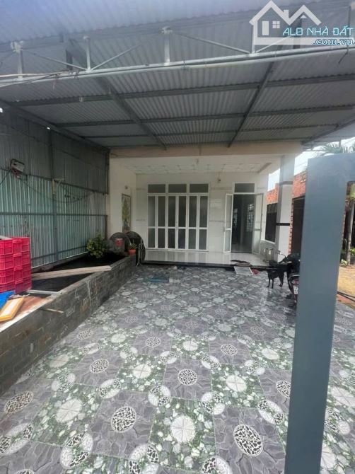 Nhà ngộp 7x33m= 232m2 giá 950 triệu, đường Liêu Bình Hương, SỔ HỒNG RIÊNG - 1