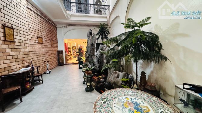 Mặt phố Hoè Nhai-sát Hoàn kiếm 182m2/4tg-MT6.3m-Giá 145 tỷ TL