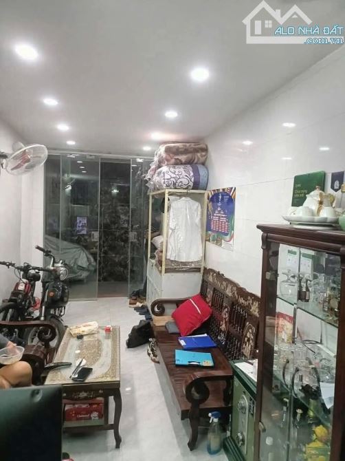 MẶT PHỐ HÀNG LƯỢC – PHỐ CỔ HOÀN KIẾM | KINH DOANH SẦM UẤT – DÒNG TIỀN SẴN