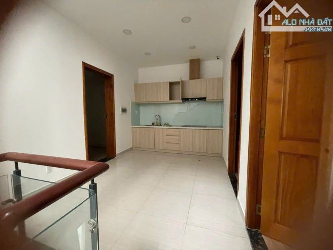 Chính chủ cho thuê nhà Lam Sơn P2 Tân Bình 7.5x17m nhà 2 lầu tiện làm văn phòng giá 50 tr - 2