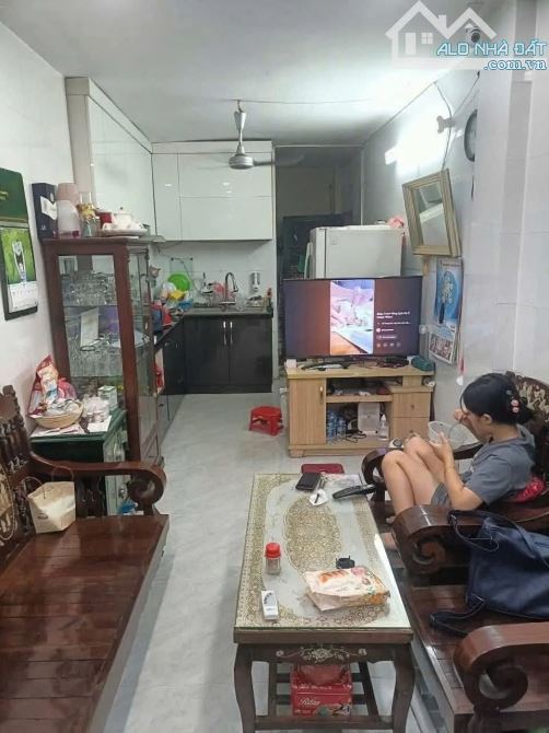 MẶT PHỐ HÀNG LƯỢC – PHỐ CỔ HOÀN KIẾM | KINH DOANH SẦM UẤT – DÒNG TIỀN SẴN