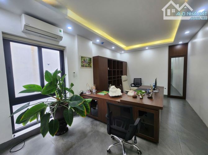 TÒA NHÀ 250M2 SÀN - 9 TẦNG – MT 10M – SÁT TRỤC GIẢI PHÓNG MỞ RỘNG - 2