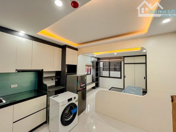 HIẾM NHÀ DÒNG TIỀN ĐỘI CẤN BA ĐÌNH 90M 8 TẦNG 27 TỶ DOANH THU 1.6 TỶ/NĂM