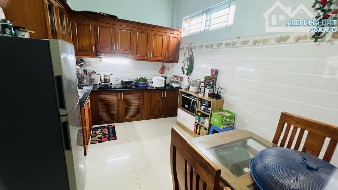 BÁN NHÀ BA ĐÌNH 70M RA MẶT PHỐ NGÕ THÔNG 3 GÁC NHÀ DÂN XÂY 9 TỶ