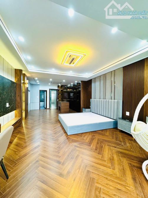 Phân lô Mạc Thái Tổ, Cầu Giấy 70m2*7T kinh doanh, vỉa hè,ô tô tránh, 2 thoáng. Giá 36.5 tỷ