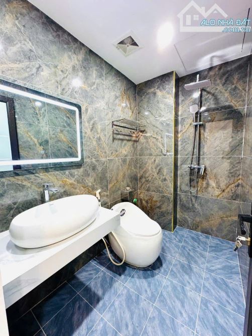 Phân lô Mạc Thái Tổ, Cầu Giấy 70m2*7T kinh doanh, vỉa hè,ô tô tránh, 2 thoáng. Giá 36.5 tỷ