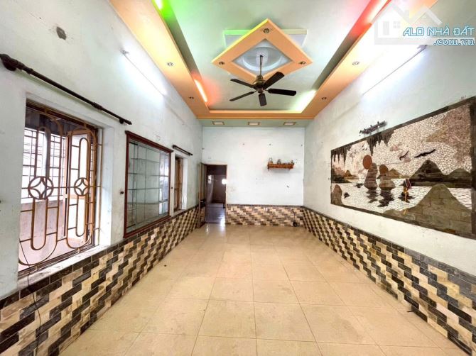 🔥Bán nhà 1,5 tầng lô góc mặt đường Quỳnh Cư, Hùng Vương, Hồng Bàng - 97m2 – Giá 4,1 tỷ