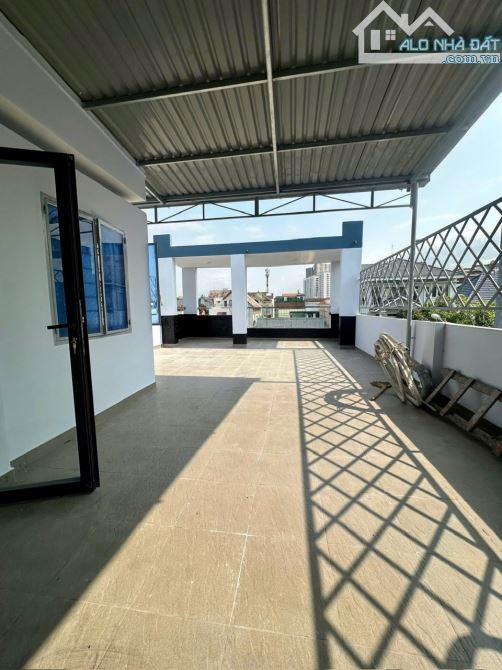 NHÀ BÁN KDC BH 13T5 TL - MẶT TIỀN ĐƯỜNG NHỰA 12m - 6 x 20 - Trệt 2 lầu BTCT - 6PN 6WC. - 10