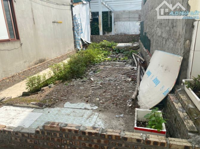 Bán đất phố Xuân La, 30m2, mặt tiền 3,65m, ngõ đẹp, 6,4 tỷ