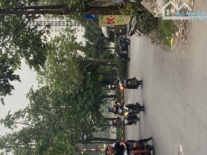 Phân Lô , Ô Tô Tránh , Phạm Tuấn Tài - Cầu Giấy 60m , Mặt Tiền 5,5M