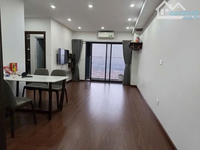 Căn hộ Lô góc Intracom Nhật Tân. Nội thất đầy đủ - 2