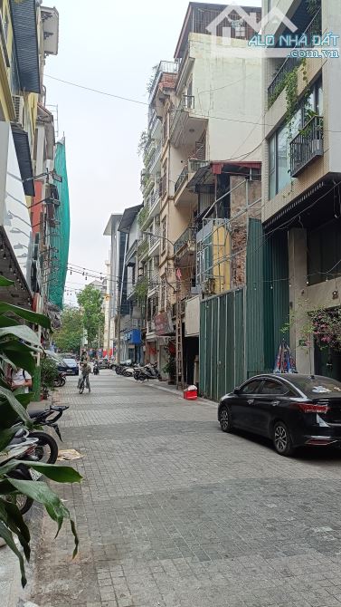 BÁN NHÀ MẶT PHỐ NGŨ XÁ – VỊ TRÍ ĐỘC TÔN – VÀI BƯỚC RA HỒ TRÚC BẠCH