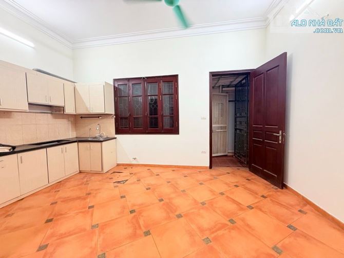 Phân Lô , Ô Tô Tránh , Phạm Tuấn Tài - Cầu Giấy 60m , Mặt Tiền 5,5M