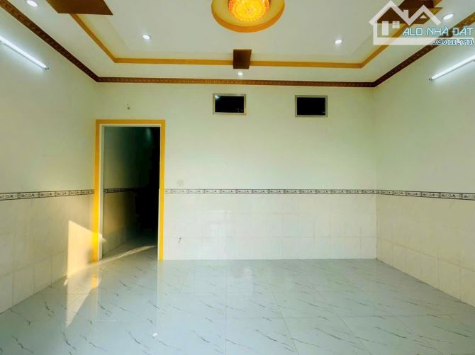 Nhà Cấp4 80m2/1tỷ350triệu nhà dân đông cách Nhựa Lôc Hậu tầm 200m Mỹ Lộc-Cần Giuộc - 3