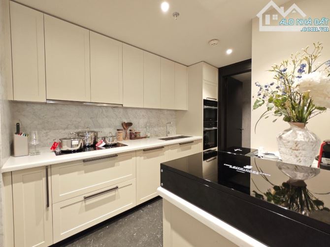 CĂN HỘ 6 SAO THE GRAND HÀNG BÀI HOÀN KIỂM VỊ TRÍ ĐỘC TÔN TINH HOA HỘI TỤ 152m 80 TỶ