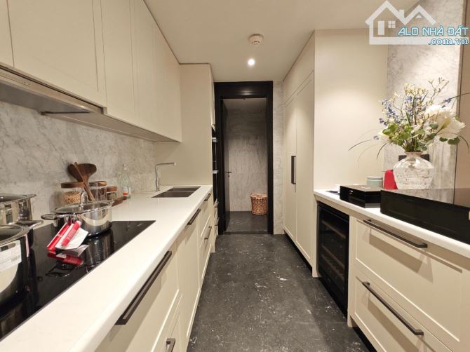 CĂN HỘ 6 SAO THE GRAND HÀNG BÀI HOÀN KIỂM VỊ TRÍ ĐỘC TÔN TINH HOA HỘI TỤ 152m 80 TỶ