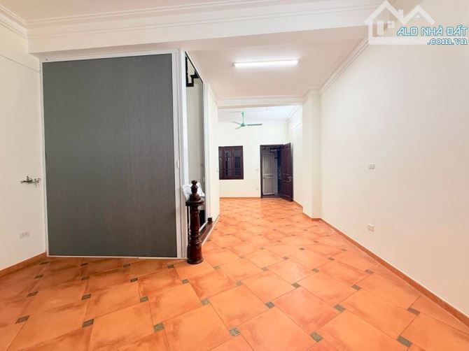 Phân Lô , Ô Tô Tránh , Phạm Tuấn Tài - Cầu Giấy 60m , Mặt Tiền 5,5M