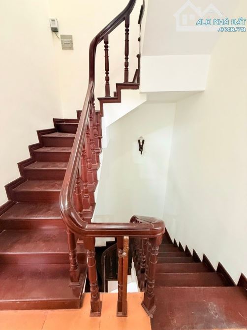 Phân Lô , Ô Tô Tránh , Phạm Tuấn Tài - Cầu Giấy 60m , Mặt Tiền 5,5M