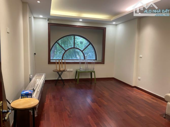 Cho thuê nhà Trần Quang Diệu – 50m² x 6T – thang máy – hợp làm văn phòng, spa, showroom...