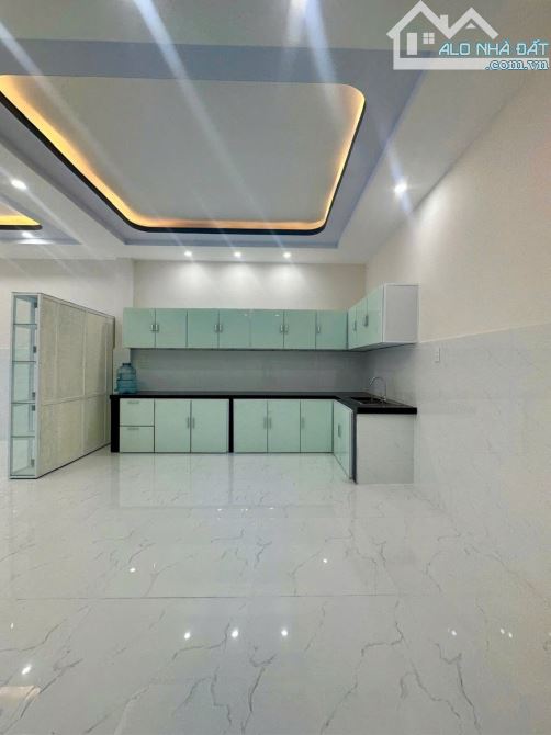 NHÀ BÁN KDC BH 13T5 TL - MẶT TIỀN ĐƯỜNG NHỰA 12m - 6 x 20 - Trệt 2 lầu BTCT - 6PN 6WC. - 6